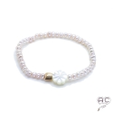 Bracelet perles d\'eau douce roses, fleur en nacre et pastille en plaqué or, femme, création by Alicia