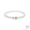 Bracelet perles d\'eau douce blanche, croix en plaqué or et petit brillant en cristal, fait main, création by Alicia