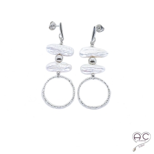 Boucles d'oreilles avec perles d'eau douce baroques longues et grand anneau ciselé en argent 925, création