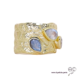 Bague anneau BAYA pierres naturelles, labradorite et pierre de lune rainbow serti sur anneau large martelé en plaqué or, femme