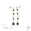 Boucles d\'oreilles pierre naturelle onyx et spinelle noire sur une chaîne en plaqué or, longues, pendantes, création by Alicia