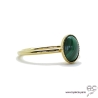 Bague avec malachite ovale en cabochon sur anneau fin en plaqué or, pierre naturelle verte, femme