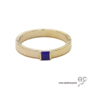 Bague zirconium bleu lapis-lazuli sur l\'anneau ciselé en plaqué or, empilable, femme, tendance