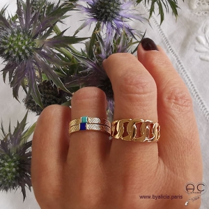 Bague zirconium bleu turquoise sur l'anneau ciselé en plaqué or, empilable, femme, tendance
