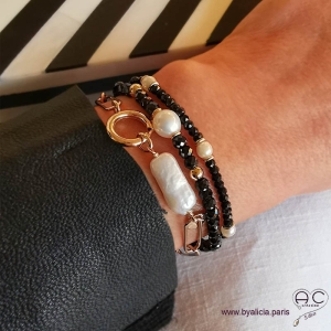 Bracelet spinelle noir et perles de culture blanches en plaqué or, élastique, création by Alicia
