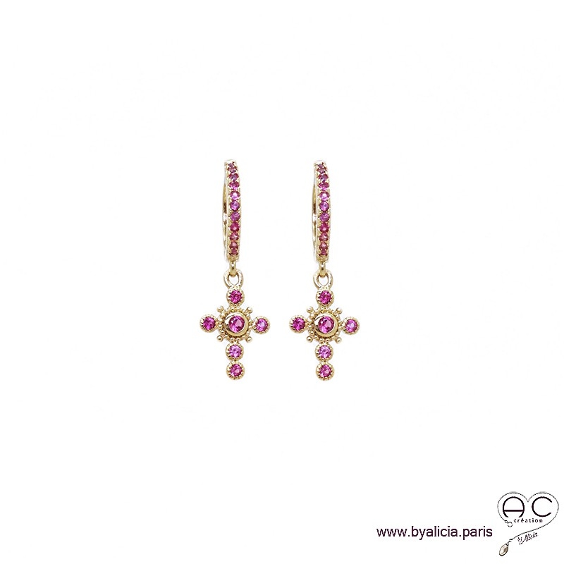 Petites créoles avec croix serti de zirconium rouge rubis, boucles d'oreilles en plaqué or, tendance