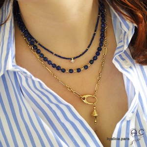 Collier avec lapis-lazuli cube, pierre semi-précieuse bleue et plaqué or, création by Alicia