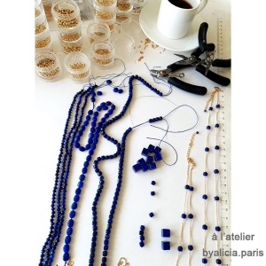 bijoux créateur en lapis-lazuli fait main à l'atelier en France