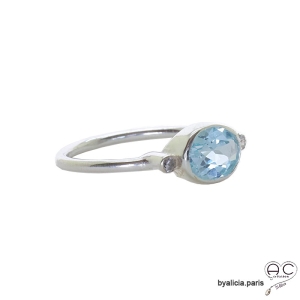 Bague topaz bleue entouré par petits zirconiums, anneau fin en argent massif, pierre naturelle 