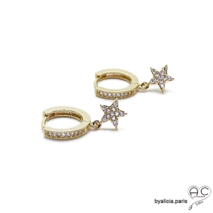 Petites créoles avec étoiles serties de zirconium brillant, boucles d'oreilles en plaqué or, tendance