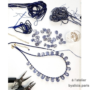 Collier saphir d'eau, gouttes sur un fil en lapis-lazuli, ras de cou unique fait main, création by Alicia