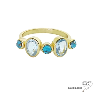Bague topaz bleue et turquoise sur l'anneau en argent doré à l'or fin 18K, pierre semi-précieuse, femme