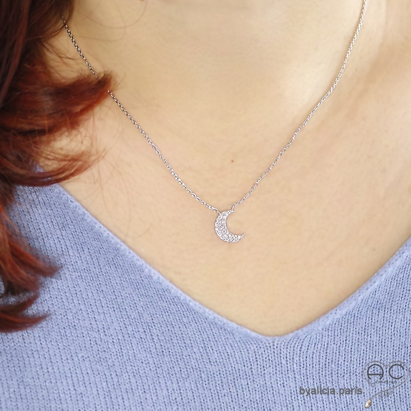 collier croissant de lune brillant argent ras du cou fin femme chic