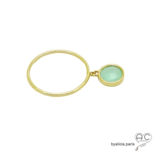 Bague, pampille en calcédoine aqua sur l'anneau fin en plaque or, empilable, femme 