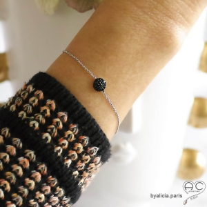 Bracelet avec petit rond en brillants noires et chaîne argent massif rhodié