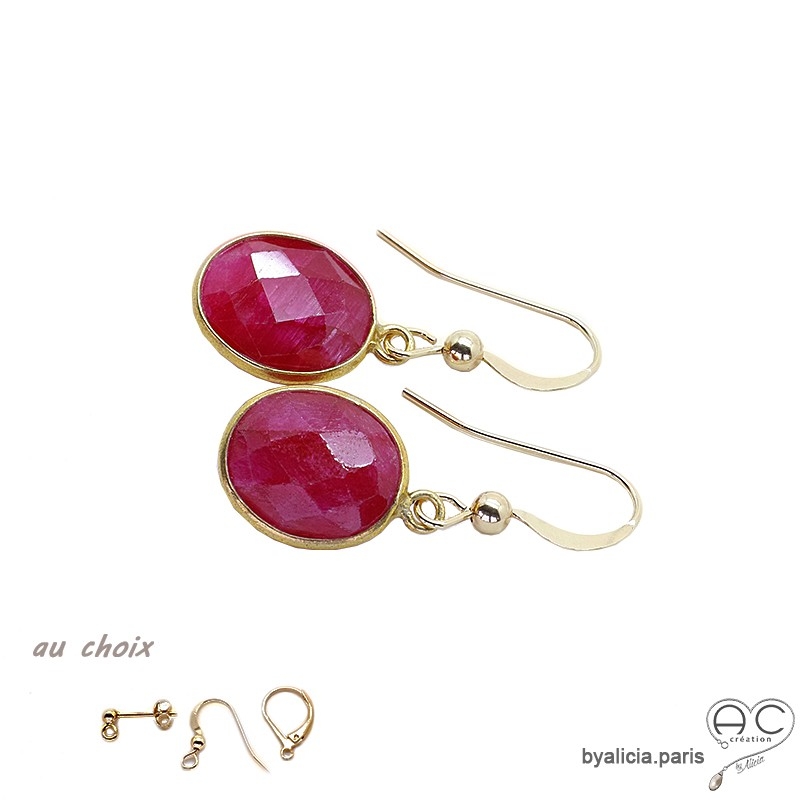 Boucles d'oreilles avec pierre semi-précieuse, sillimanite rubis et plaqué or, pendantes, création by Alicia