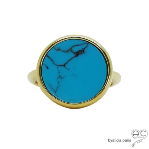 Bague avec turquoise ronde sur anneau fin en plaqué or, pierre naturelle