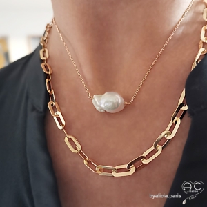 Collier perle baroque sur une chaîne fine en plaqué or, ras de cou, création by Alicia