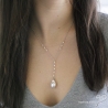 Collier perle baroque sur une chaîne en argent massif rhodié avec perles d'eau douce,  cravate ras de cou, création by Alicia
