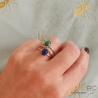 Bague avec lapis lazuli ovale en cabochon sur anneau fin en plaqué or, pierre naturelle blue, femme