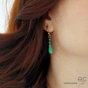 Boucles d'oreilles chrysoprase gouttes et malachite, pendantes, plaqué or et pierres fines vertes, création by Alicia