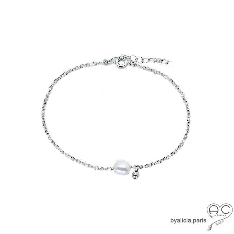 Bracelet perle de culture d'eau douce, pampille boule sur une chaîne en argent massif rhodié, fait main, création by Alicia