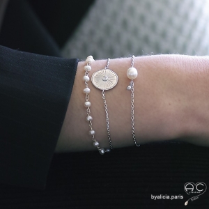 Bracelet perle de culture d'eau douce, pampille boule sur une chaîne en argent massif rhodié, fait main, création by Alicia