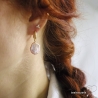 Boucles d'oreilles  avec perle baroque rose, plaqué or, pendantes, fait main, création by Alicia
