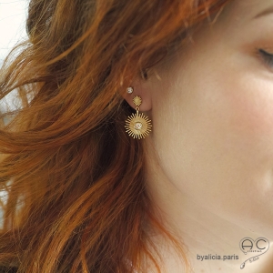 Boucles d'oreilles pendantes, soleil avec un zircon brillant sertie clos, en plaqué or satiné, femme