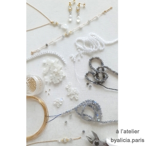 Collier pierre de lune, labradorite, chaîne en plaqué or, pierres semi-précieuses, fait main, création by Alicia