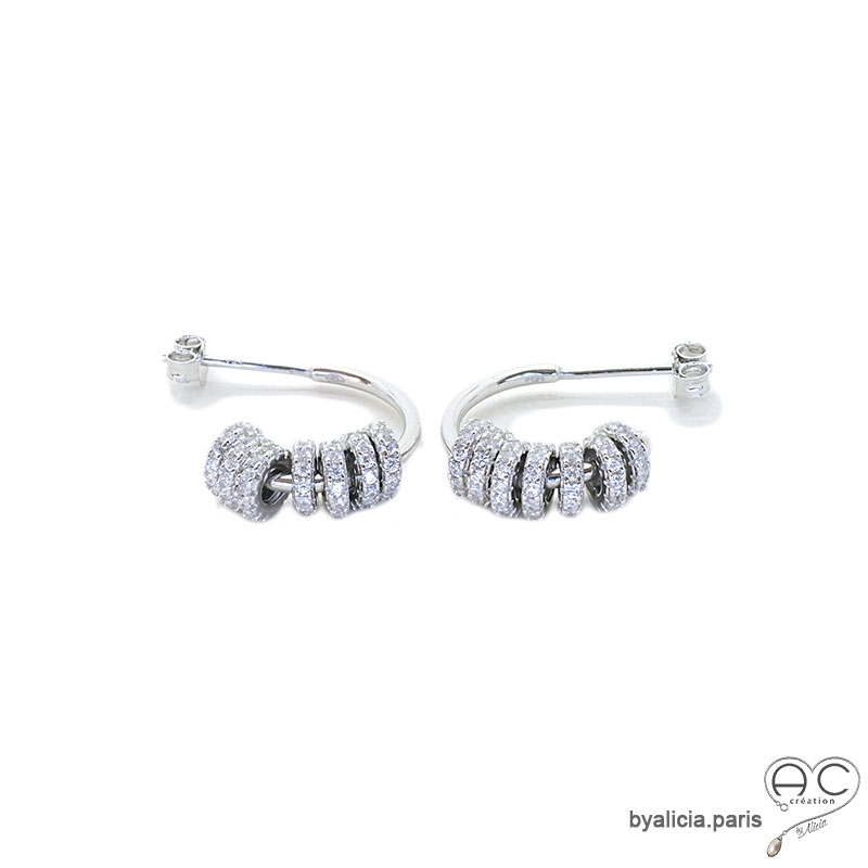 Boucles d'oreilles petites créoles ouvertes avec ses rondelles serties de zirconium blanc en argent 925 rhodié, tendance