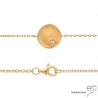 Bracelet médaille ronde avec étoile gravée et sertie de zircon brillant sur une chaîne en plaqué or satiné, femme