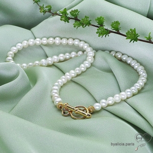 Collier en perles de culture d'eau douce avec grand fermoir plaqué or, ras de cou, création by Alicia