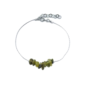 Bracelet tourmaline kaki, pierre naturelle sur une chaîne en argent rhodié, création by Alicia