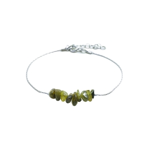 Bracelet tourmaline kaki, pierre naturelle sur une chaîne en argent rhodié, création by Alicia
