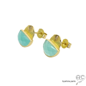 Boucles d'oreilles vert clair en argent doré à l'or 18K et calcédoine, pierre naturelle