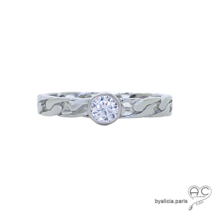 Bague solitaire, zirconium brillant sur anneau motif chaîne en argent massif rhodié, femme, intemporelle