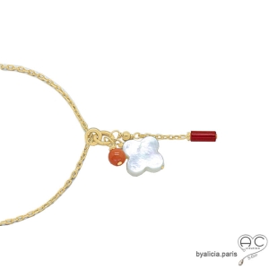 pendentif trèfle en nacre et corail collier ras de cou plaqué or ou argent femme raffiné fait sur mesure
