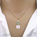 Collier pendentif nacre et amazonite, chaîne fine, ras de cou, bohème chic, fait man, création by Alicia