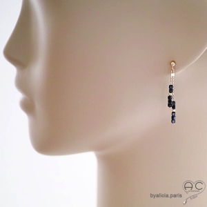 Boucles d'oreilles femme pierre spinelle noire fines pendantes fait main en France création by Alicia
