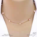 Collier, sautoir avec opale rose en cube facetté parsemée sur une chaîne fine en plaqué or ou en argent, création by Alicia