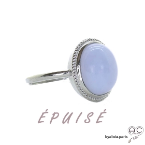 Bague calcédoine bleue cabochon sur l'anneau fin en argent massif, pierre naturelle, femme