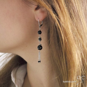 Boucles d'oreilles longues avec agate noire et pampille en chaînes argent massif et spinelle noir, fait main, création by Alicia