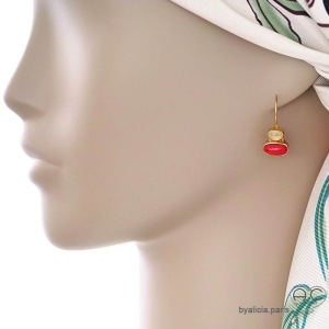 Boucles d'oreilles avec corail véritable rouge et opale, argent massif doré à l'or fin 18K, pendantes, femme