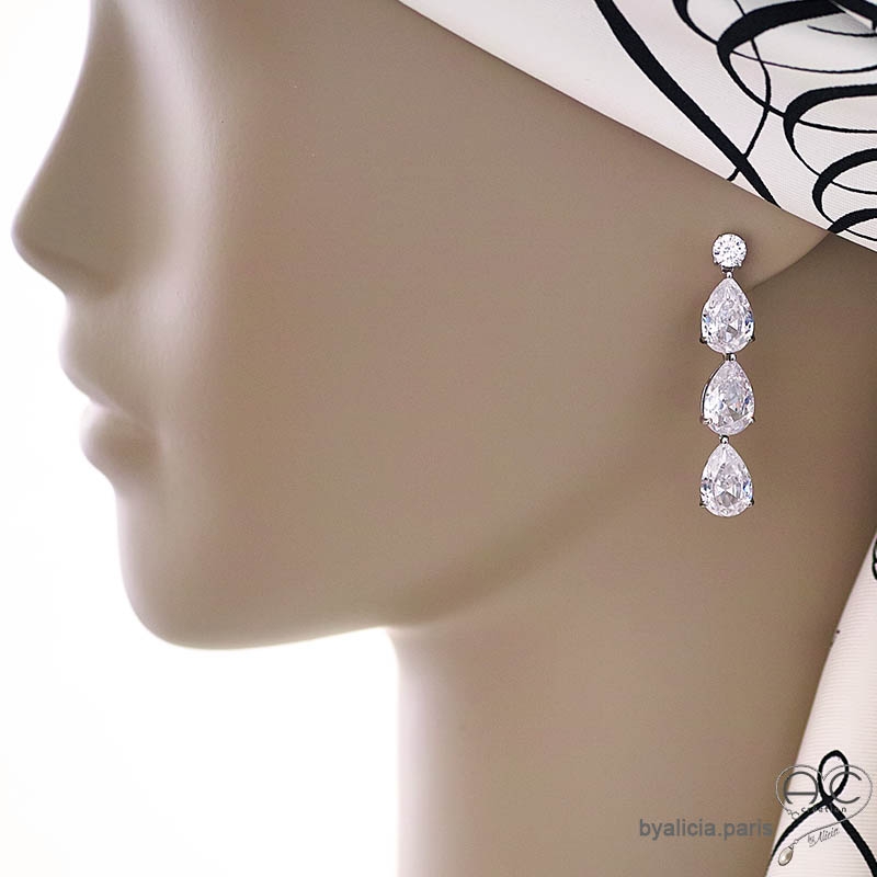 Boucles d'oreilles brillantes poires en oxydes de zirconium blanc et argent, pendantes, joaillerie fait en France