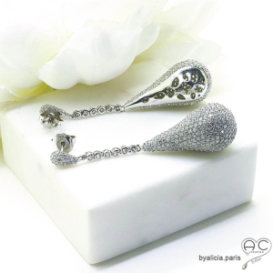 grandes boucles d'oreilles brillantes, pendantes, gouttes en argent serties de brillants oxydes de zirconium exceptionelles