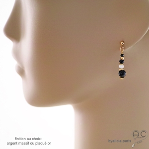 Boucles d'oreilles pendantes en pierres noires hypersthène et spinelle sur une chaîne fine, fait main, création by Alicia