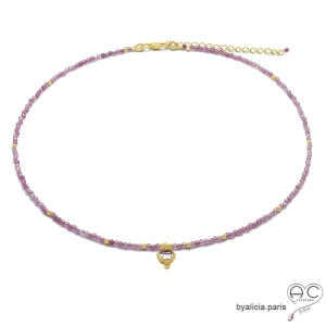 collier rose femme en pierre semi-précieuse tourmaline rose et plaqué or avec un petit pendentif