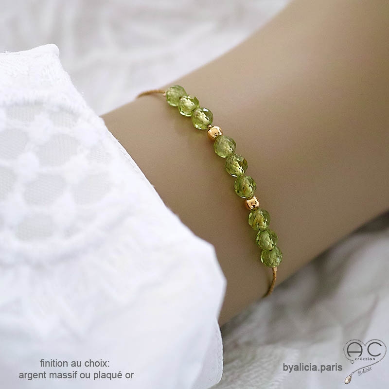 Bracelet vert avec péridot sur une chaîne fine en plaqué or ou argent, fait main, création by Alicia