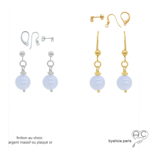 Boucles d'oreilles calcédoine bleue, courtes, pendantes, fait main, création by Alicia